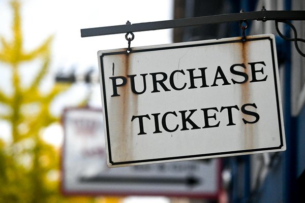 Quels conseils pour louer une maison de vacances en Provence avec des ateliers de poterie et des randonnées guidées?